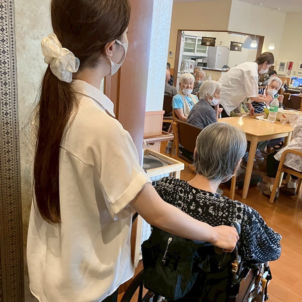 福祉美容の知識を持つ
スタッフが訪問